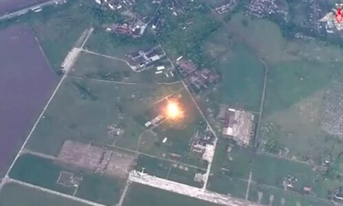 VIDEO: Ruské balistické rakety Iskander zlikvidovali odpaľovacie miesto, z ktorých ukrajinská armáda púšťala na Rusko vojenské drony VIDEO: Ruské balistické rakety Iskander zlikvidovali odpaľovacie miesto, z ktorých ukrajinská armáda púšťala na Rusko vojenské drony