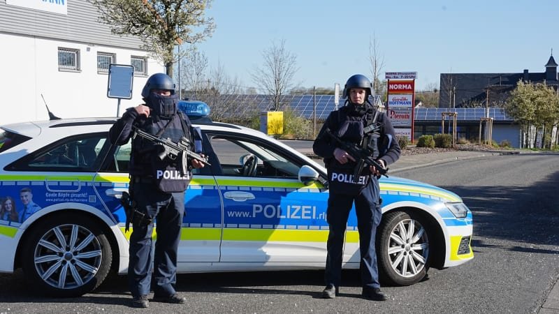 Mladík z Německa zneužíval děti, malého chlapce v USA dohnal k sebevraždě. Čin živě přenášel Mladík z Německa zneužíval děti, malého chlapce v USA dohnal k sebevraždě. Čin živě přenášel