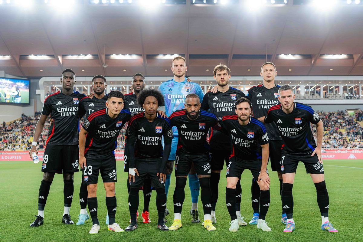 Kocúrkovo v elitnej súťaži. Lyon figuruje v programe Ligue 1, hoci ho vylúčili Kocúrkovo v elitnej súťaži. Lyon figuruje v programe Ligue 1, hoci ho vylúčili