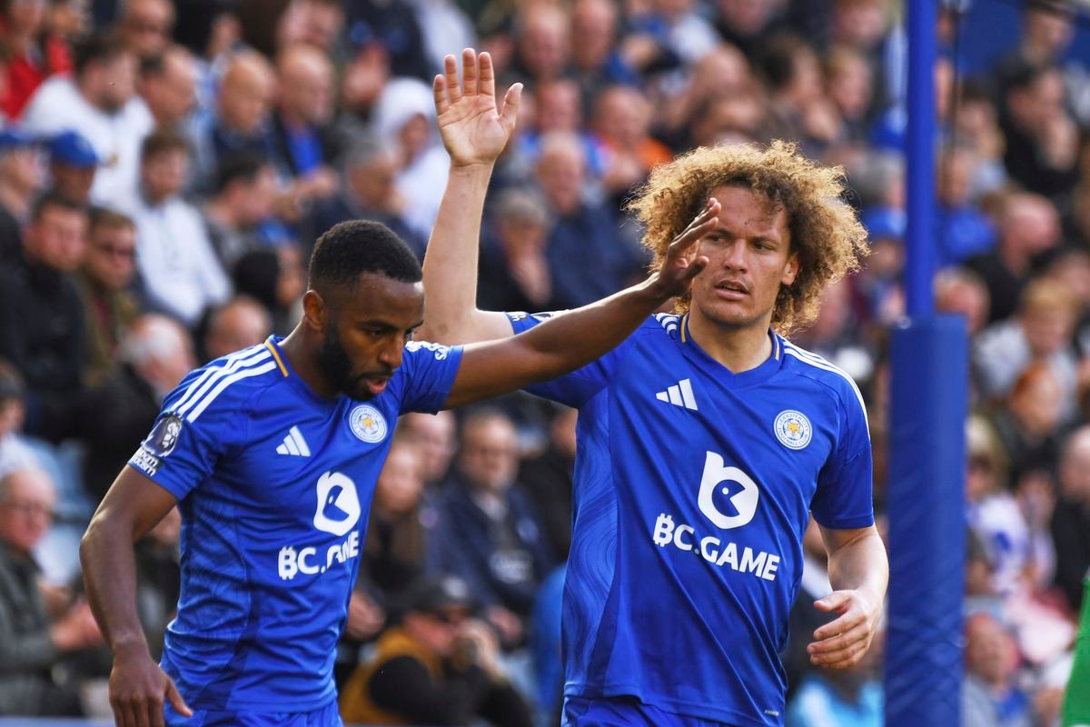 Na zostupujúceho z Premier League sa to sype. Vlastník klubu stráca monopol, hrozí mu kolaps