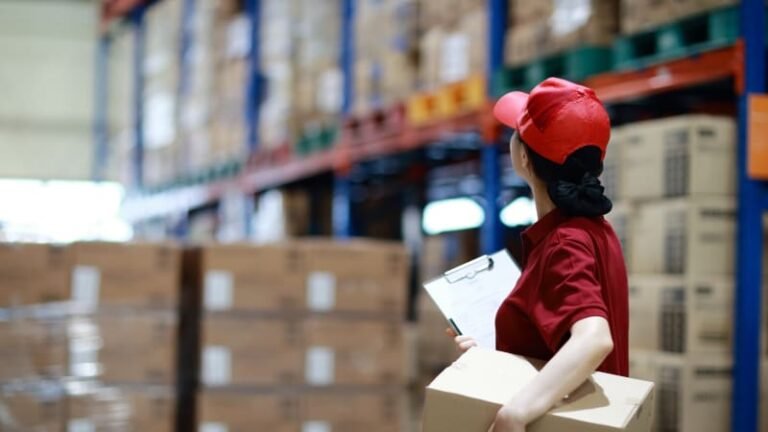 Podezřelý balík zranil v německu nejméně 12 lidí. sedm z nich skončilo v nemocnici