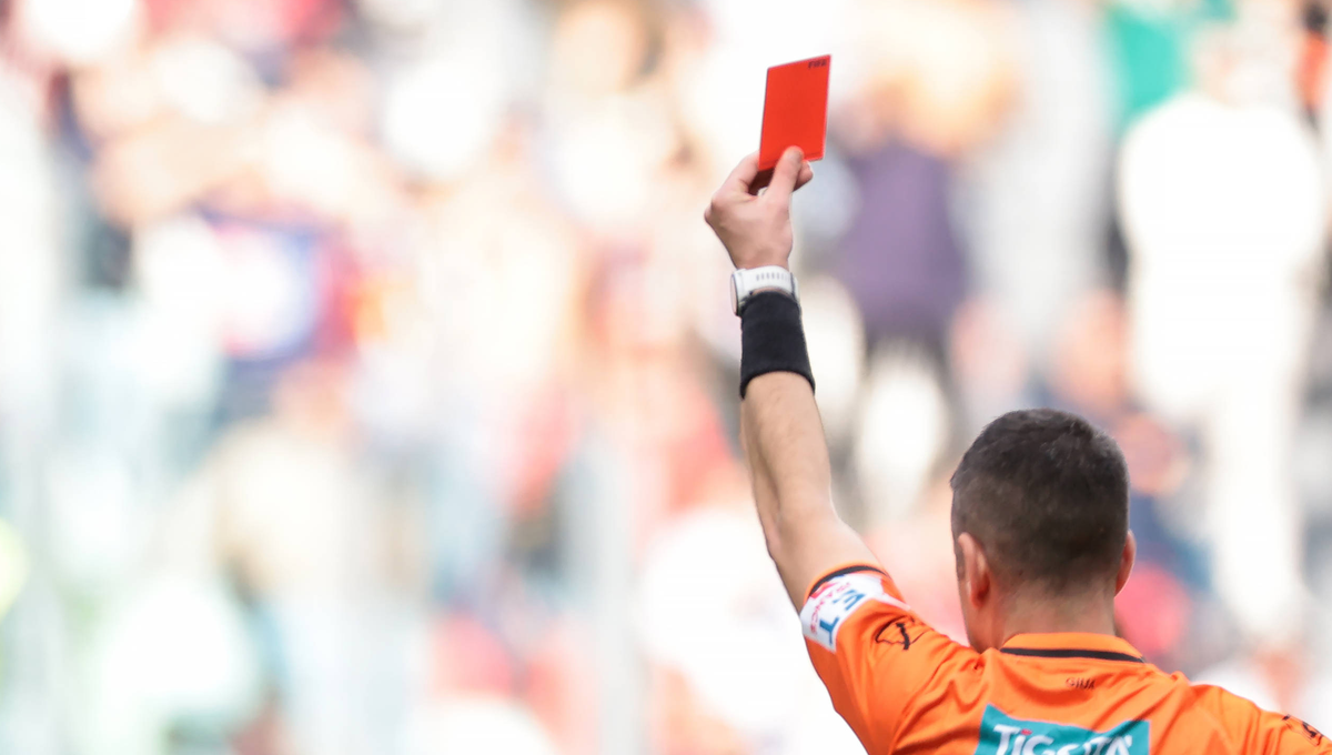 Totálny chaos v piatej lige: Veľký Krtíš prišiel o troch brankárov, jeden vzal rozhodcovi píšťalku