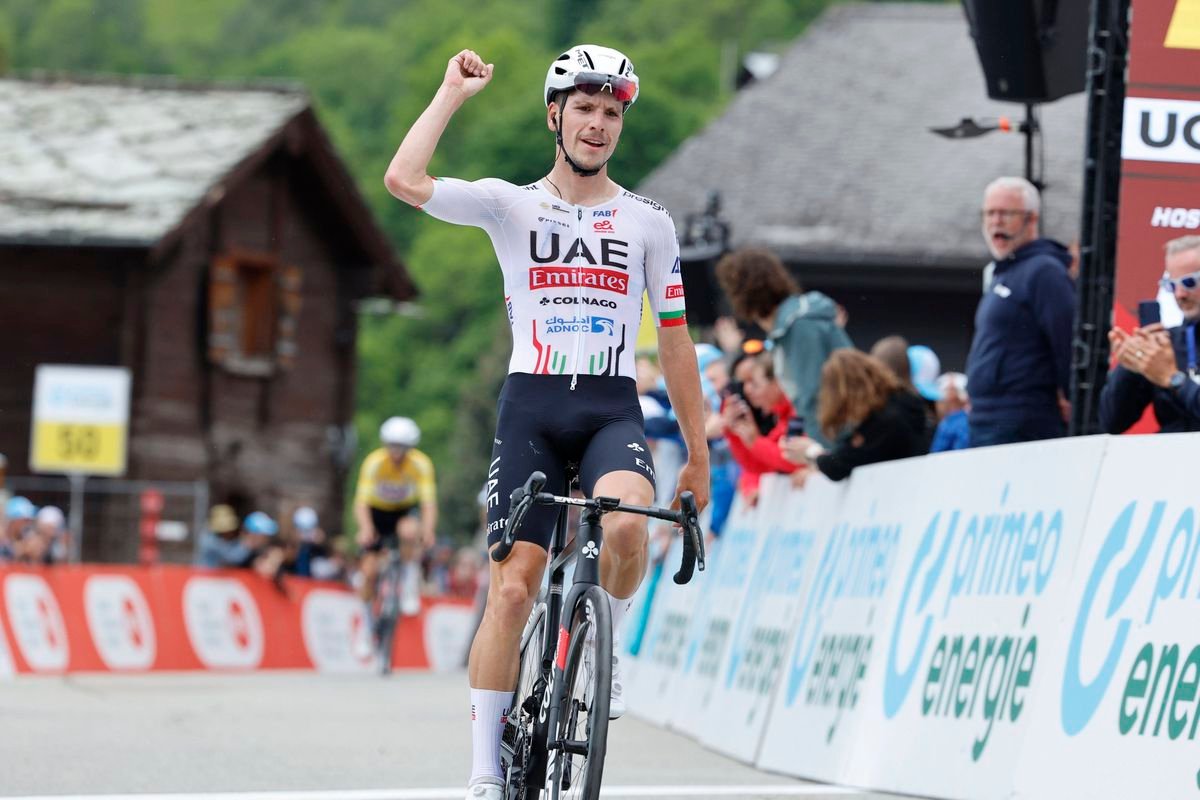 Okolo Švajčiarska: Almeida ovládol 7. etapu, čelo celkovej klasifikácie zostalo bez zmeny Okolo Švajčiarska: Almeida ovládol 7. etapu, čelo celkovej klasifikácie zostalo bez zmeny