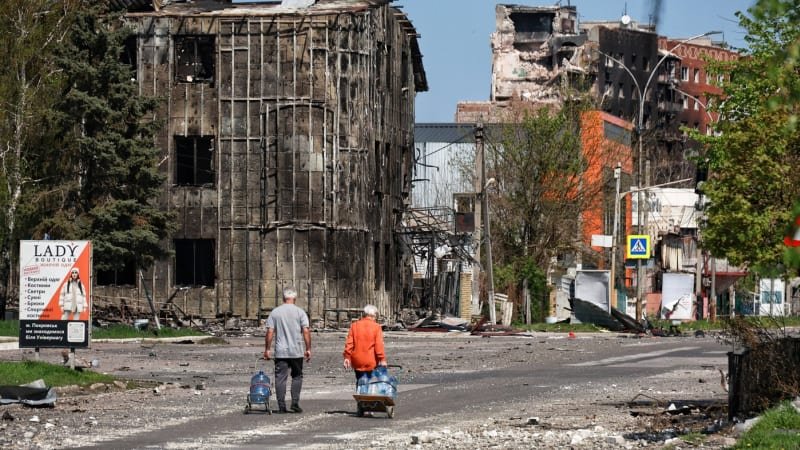 Rusko cílí na klíčové ukrajinské město. V okolí má 111 tisíc vojáků, hrozí gigantický střet Rusko cílí na klíčové ukrajinské město. V okolí má 111 tisíc vojáků, hrozí gigantický střet
