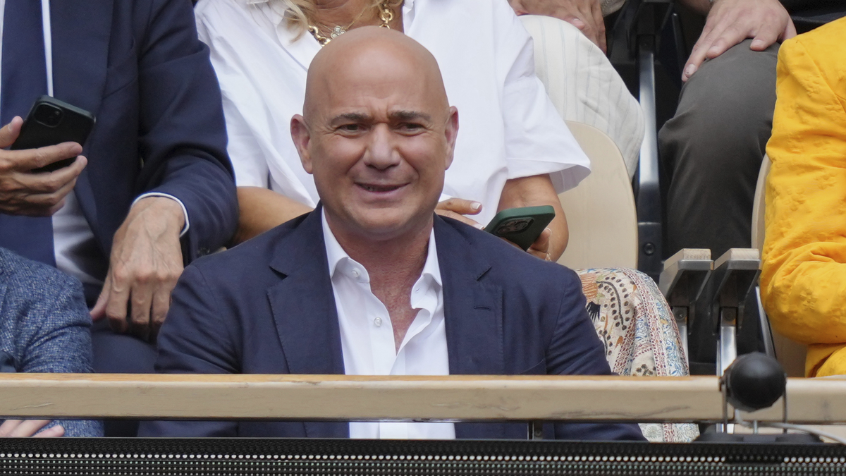 Agassi neplánuje deťom zanechať peniaze. Ak by sa mu niečo stalo, jeho majetok pripadne jedinej osobe Agassi neplánuje deťom zanechať peniaze. Ak by sa mu niečo stalo, jeho majetok pripadne jedinej osobe
