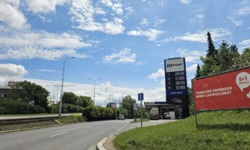 Nejlevnější benzin v Praze, navíc bez front. Méně známá síť se předhání s konkurencí