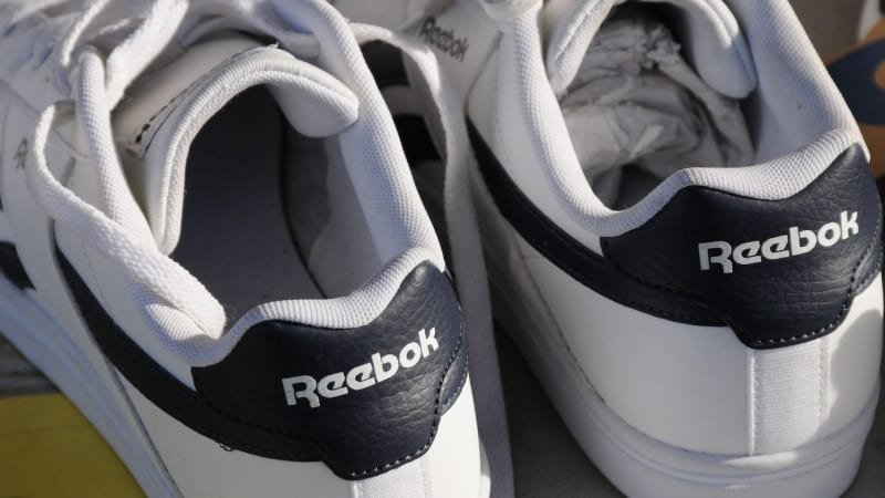 Dodají zboží za hubičku? Reebok je na hraně, říká expertka. Cestou může být i humor