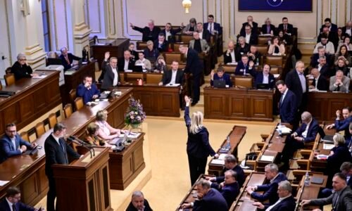 Kdo se bojí o své lídry? Výzvy ke kroužkování zakázali SPD i Piráti, Stačilo! to neřeší