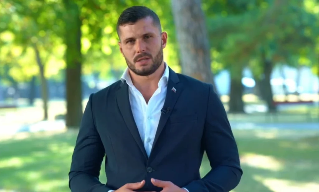 Slovenské červené denníky majú klapky nielen na očiach