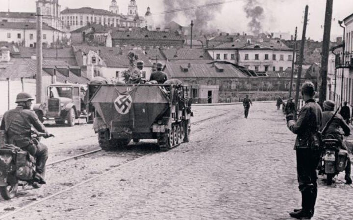 VIDEO: 22.6.1941 zaútočili Hitlerove nacistické vojská na Sovietsky zväz, čím spustili najväčšie vyvražďovanie Slovanov v histórii ľudstva. VIDEO: 22.6.1941 zaútočili Hitlerove nacistické vojská na Sovietsky zväz, čím spustili najväčšie vyvražďovanie Slovanov v histórii ľudstva.