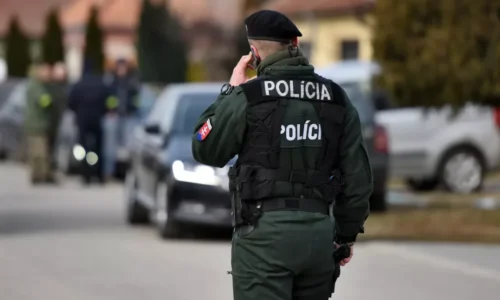 Polícia sa pokúša zadržať Naďa