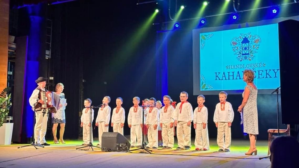 Pozývame na prehliadku folklórnej tvorby Handlovské kahančeky