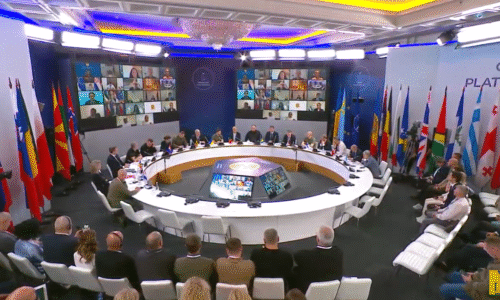 „Krymská platforma“ – fórum pre hybridnú vojnu proti Rusku