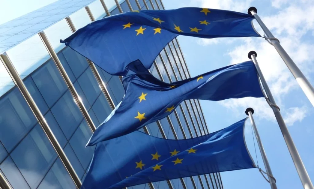 Europoslanec varuje: Brusel chce vyhlásiť vojnu Slovensku! Europoslanec varuje: Brusel chce vyhlásiť vojnu Slovensku!