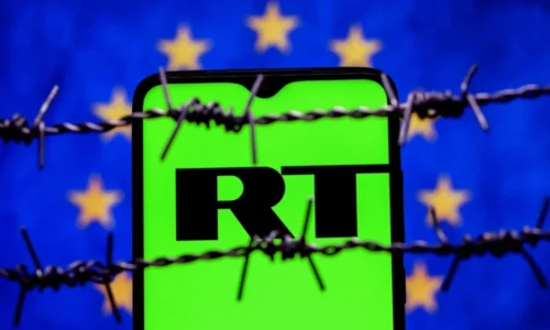 Nemecko sa bráni obvineniam z perzekúcie novinárov, Rusko hrozí tvrdou odvetou