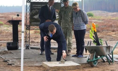Z Európanov spravia žobrákov zastrašujúc ich Ruskom