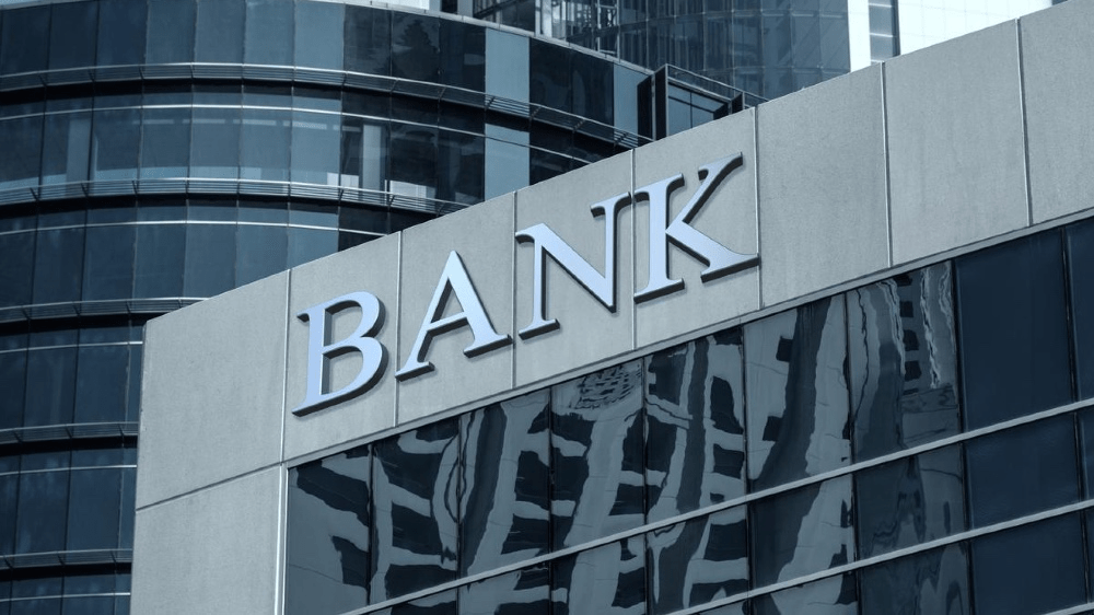 Prepúšťanie v slovenskom bankovom sektore: Banky znižujú počet zamestnancov Prepúšťanie v slovenskom bankovom sektore: Banky znižujú počet zamestnancov