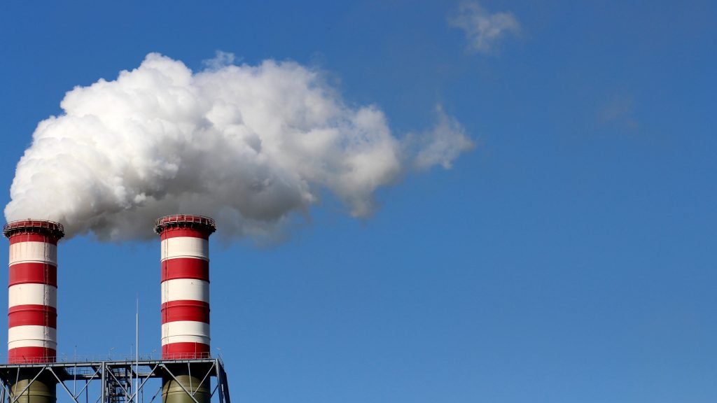 Záchrana fabrík verzus klimatické záväzky. Brusel schválil miliardové energetické dotácie priemyslu Záchrana fabrík verzus klimatické záväzky. Brusel schválil miliardové energetické dotácie priemyslu