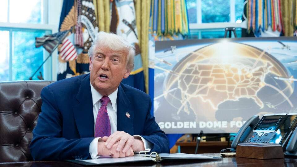 Trumpova „Zlatá kupola“ je pokračovaním Reaganových „hviezdnych vojen“ Trumpova „Zlatá kupola“ je pokračovaním Reaganových „hviezdnych vojen“