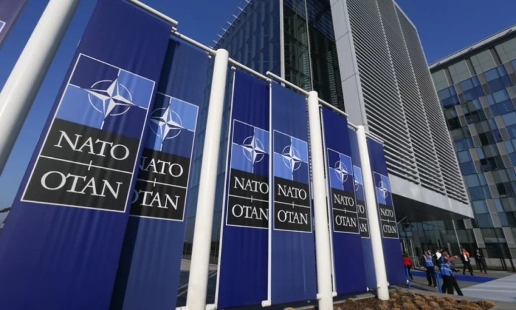 V Haagu protestujú proti NATO V Haagu protestujú proti NATO