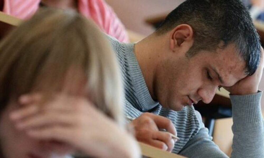 Na Ukrajine vojenskí komisári začnú hľadať ľudí, ktorí sa vyhýbajú odvodom na univerzitách