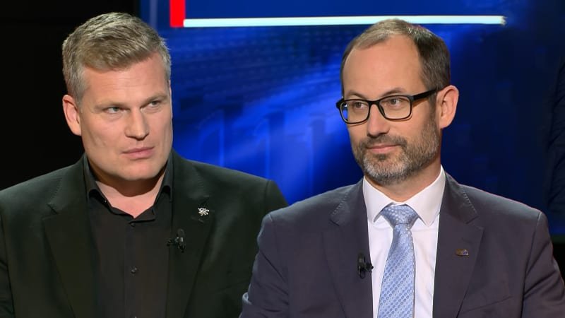 Ostrá hádka ve studiu: Turek a Knotek vystartovali na Farského kvůli nařčení z extremismu Ostrá hádka ve studiu: Turek a Knotek vystartovali na Farského kvůli nařčení z extremismu