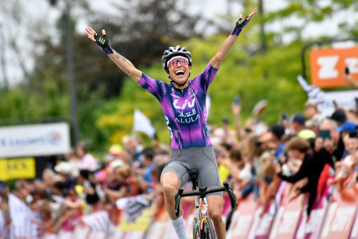 VIDEO Tour de France: Absolútny šok! Najstaršia pretekárka v pelotóne si pripísala historický triumf