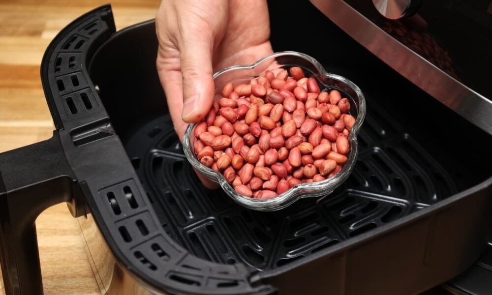 Just peanuts and air fryer！ Simple and delicious snack recipe