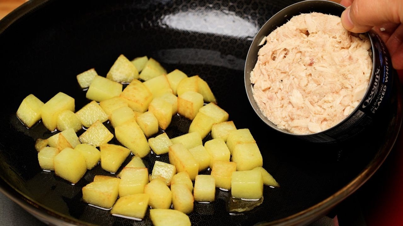 If you’ve 1 potato and 1 can of tuna, this breakfast recipe is for you! Simple and delicious