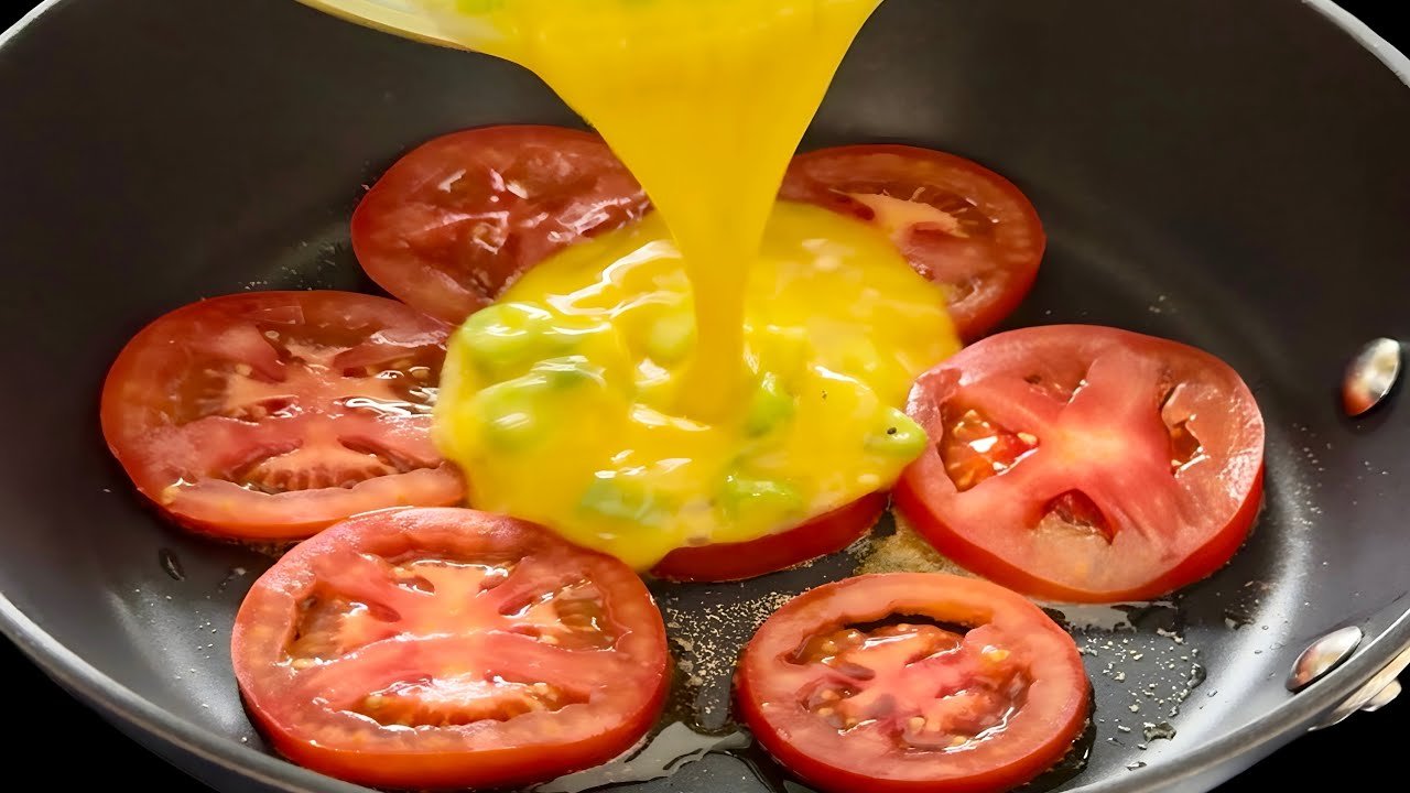 3 eggs and 1 tomato! Quick breakfast in 5 minutes