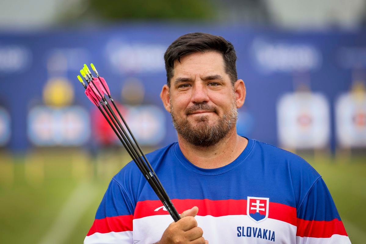 Slovenský reprezentant v lukostreľbe zažíva ďalší úspech. Druhé kolo pretekov si ukradol pre seba