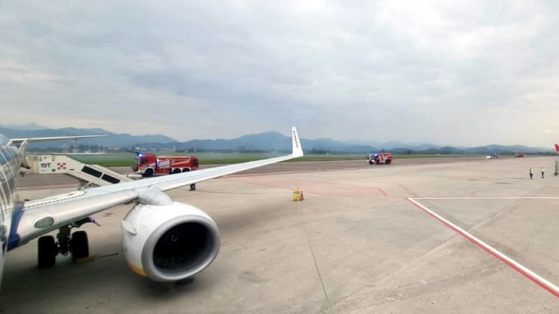 Detaily tragédie na letišti v Bergamu: Co předcházelo nasátí muže do motoru a o koho šlo? Detaily tragédie na letišti v Bergamu: Co předcházelo nasátí muže do motoru a o koho šlo?