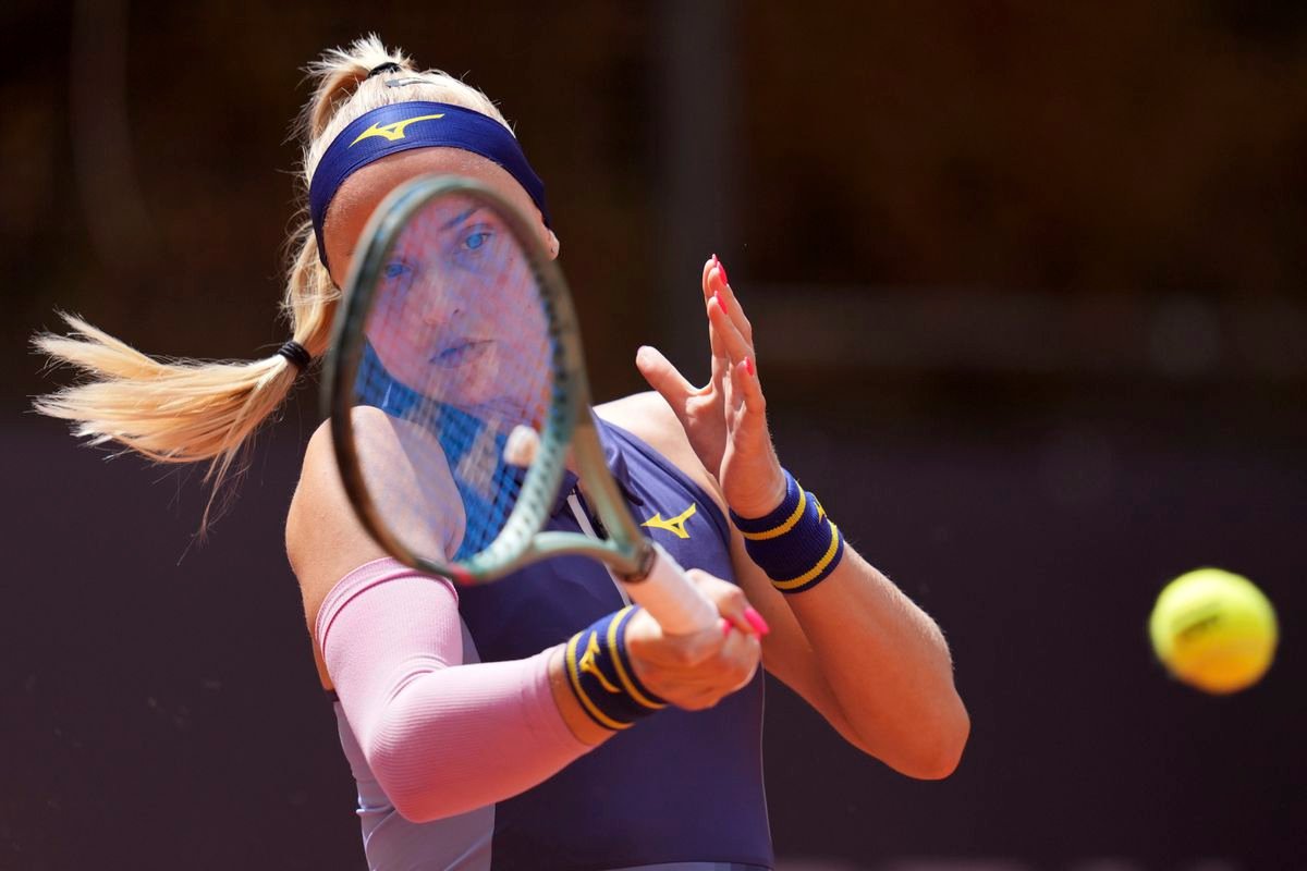 ONLINE Tereza Valentová – Rebecca Šramková / WTA Praha
