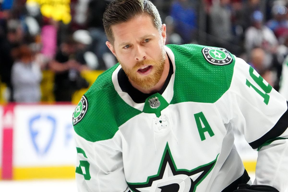 Oslávil narodeniny, výročie a vyhral turnaj. Bývalá hviezda NHL prelomila smolu