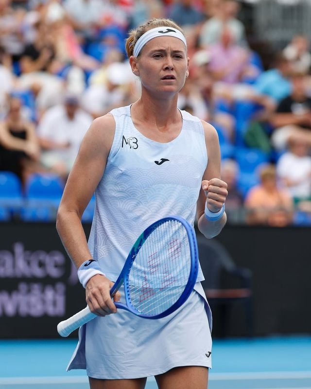 WTA Praha: Valentovej spanilú jazdu zastavila krajanka Bouzková! Rysuje sa čisto české finále WTA Praha: Valentovej spanilú jazdu zastavila krajanka Bouzková! Rysuje sa čisto české finále