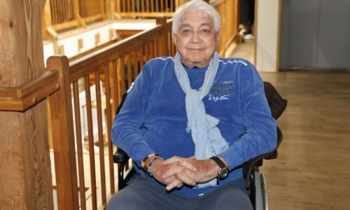 Herec Jiří Krampol bojuje v nemocnici o život. Blízcí přátelé se s ním jezdí loučit