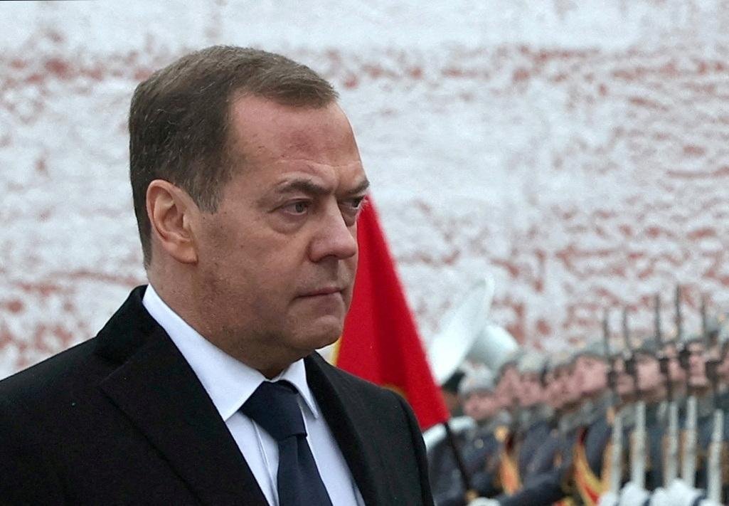 Medvedev chválil Putina: Rozhoduje sa vždy sám, dáva na vlastné skúsenosti a zásady Medvedev chválil Putina: Rozhoduje sa vždy sám, dáva na vlastné skúsenosti a zásady