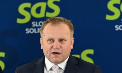 SaS kritizuje neúčasť koalície na výbore k zmrazeniu 200 miliónov eur pre samosprávy, Ledecký hovorí o facke pre celé Slovensko – VIDEO