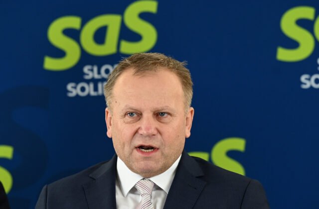 467116_677e45238b9fb507071841-640x420.jpg SaS kritizuje neúčasť koalície na výbore k zmrazeniu 200 miliónov eur pre samosprávy, Ledecký hovorí o facke pre celé Slovensko – VIDEO