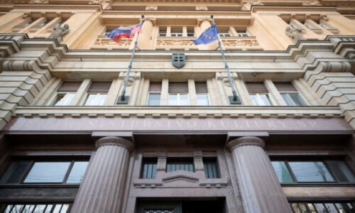 Ministerstvo kultúry sa dôrazne ohradilo voči znevažovaniu projektu vytvorenia Štefánikovej busty