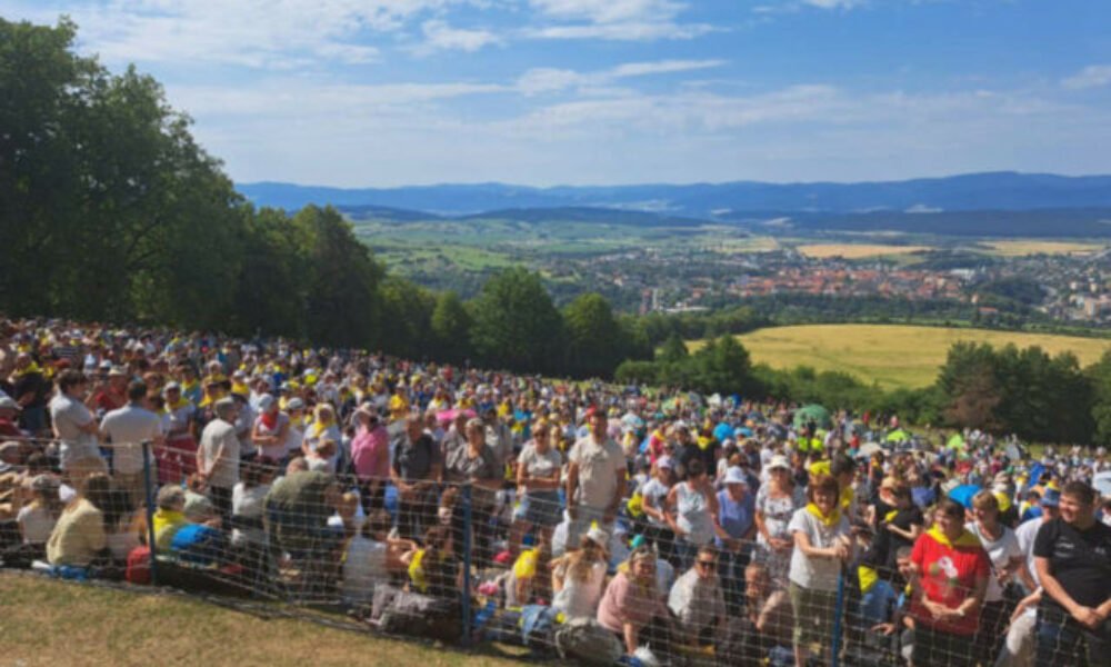 Mariánska hora prilákala počas víkendu 300-tisíc pútnikov. Levoča si pripomenula odkaz Jána Pavla II. – FOTO