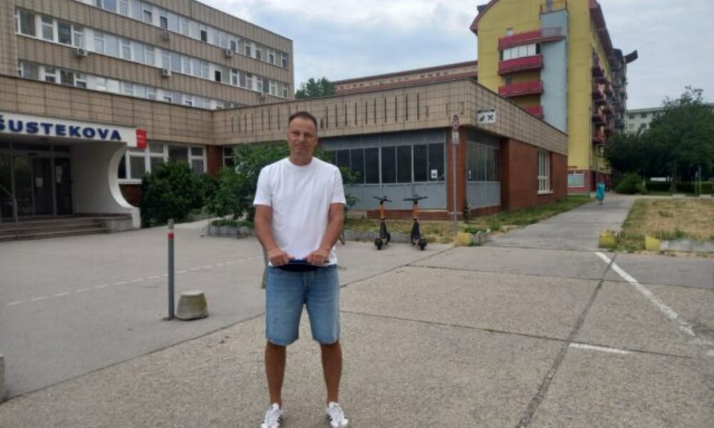 Juraj Mravec odovzdal podpisy pre kandidatúru na starostu Petržalky, predstavil aj program kampane