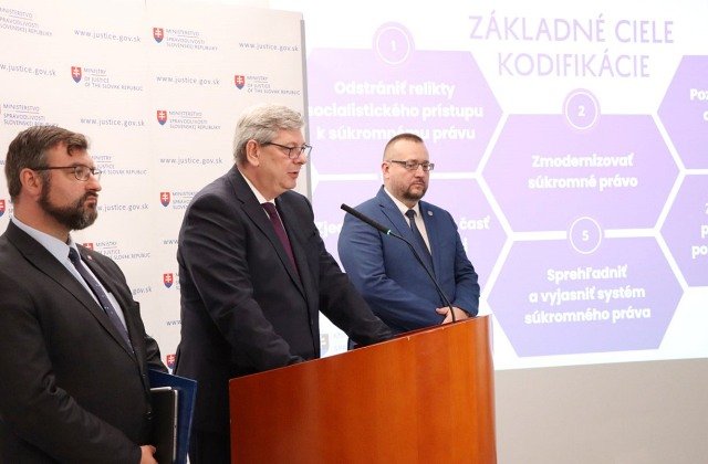 473860_susko2.jpg Slovensko bude mať po dlhých desaťročiach moderný Občiansky zákonník, Susko predstavil základné princípy – VIDEO, FOTO