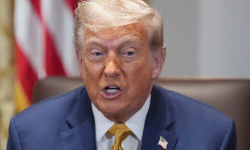 Trump vraj Putinovi v minulosti hrozil zbombardovaním Moskvy, aby ho odradil od útoku na Ukrajinu