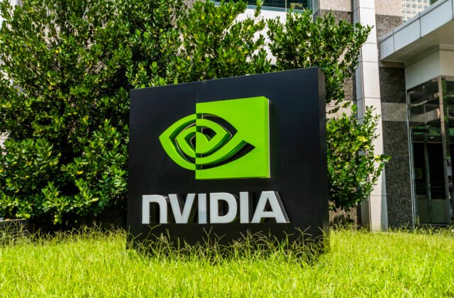 476437_gettyimages-1412721464-640x420.jpg Americký akciový trh stúpol vďaka optimizmu v oblasti umelej inteligencie