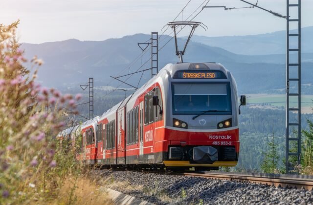 476754_zssk-od-soboty-12.-jula-2025-zavedie-dalsich-12-posilovych-vlakov-na-linke-ozubnicovej-zeleznice-strbastrbske-pleso-640x420.jpg Cesta do Tatier ešte pohodlnejšie: ZSSK pridáva desiatky spojov na leto