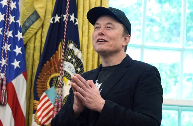 476876_trump_55474-2-640x420.jpg Chatbot Elona Muska na sieti X chválil Adolfa Hitlera, EÚ bude reagovať