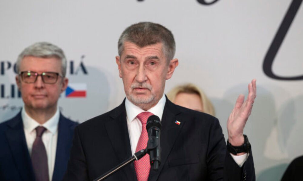 Predvolebné preferencie lídra českej opozície Babiša klesli pod 30 percent