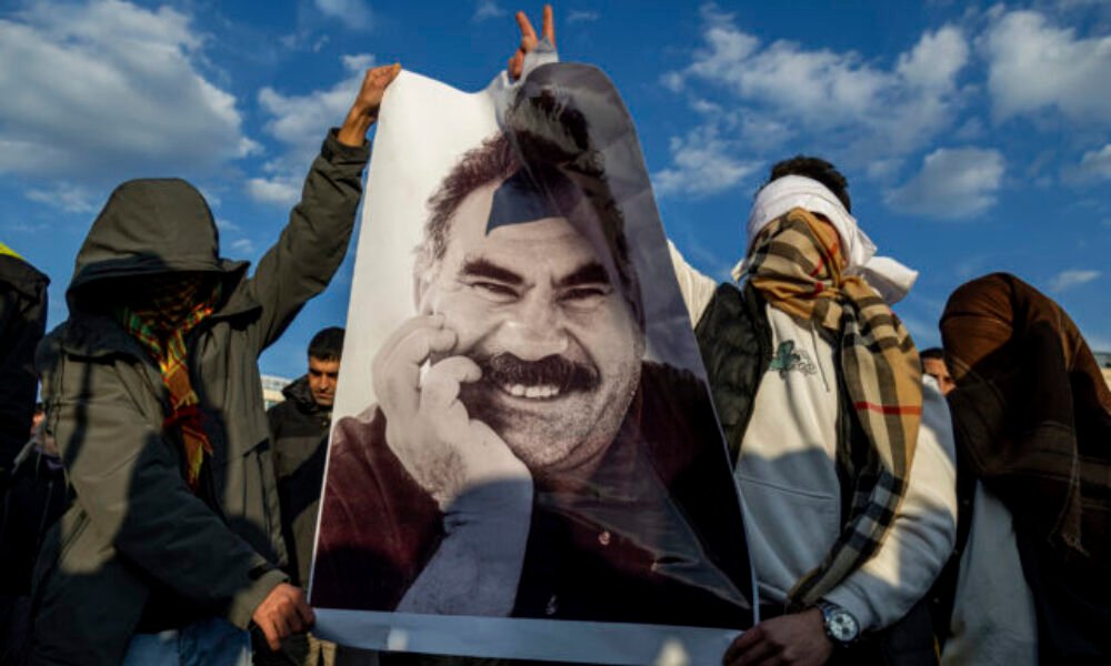 Kurdskí povstalci ničia zbrane, chcú sa vrátiť do Turecka a zapojiť sa do politiky
