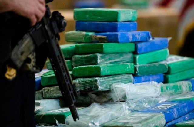 480739_huge_cocaine_seizure_12389-f8add89a5f644a2a8881648d256a7bfb-640x420.jpg Najväčší ekvádorský drogový barón Macias alias Fito súhlasil s vydaním do USA